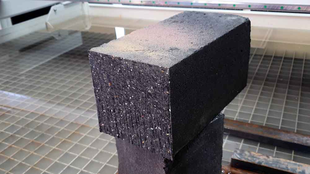 Betonblock 150mm geschnitten auf CNC Wasserstrahlschneidanlage Betonblock 150mm geschnitten auf CNC Wasserstrahlschneidanlage