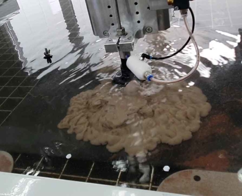 Stahl 6mm auf Wasserstrahlschneideanlage geschnitten Stahl 6mm auf Wasserstrahlschneideanlage geschnitten
