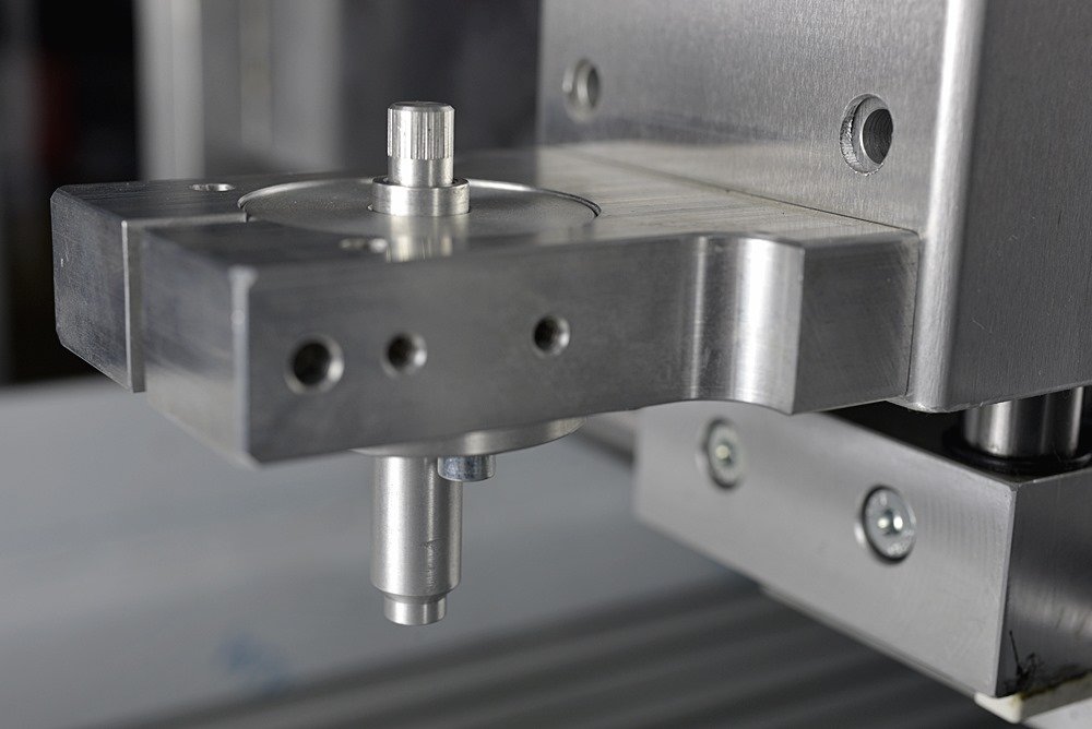 CNC Fräse mit Roland Messerhalter CNC Fräse mit Roland Messerhalter