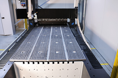 portalfräsmaschine t-rex-servo-1325- mit- vakuumtisch