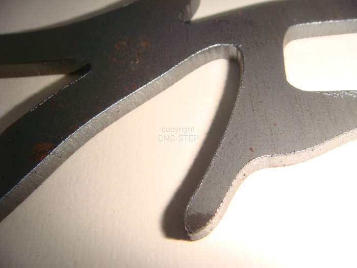 Stahlblech Bearbeitung mit Plasmaschneider Stahlblech Bearbeitung mit Plasmaschneider